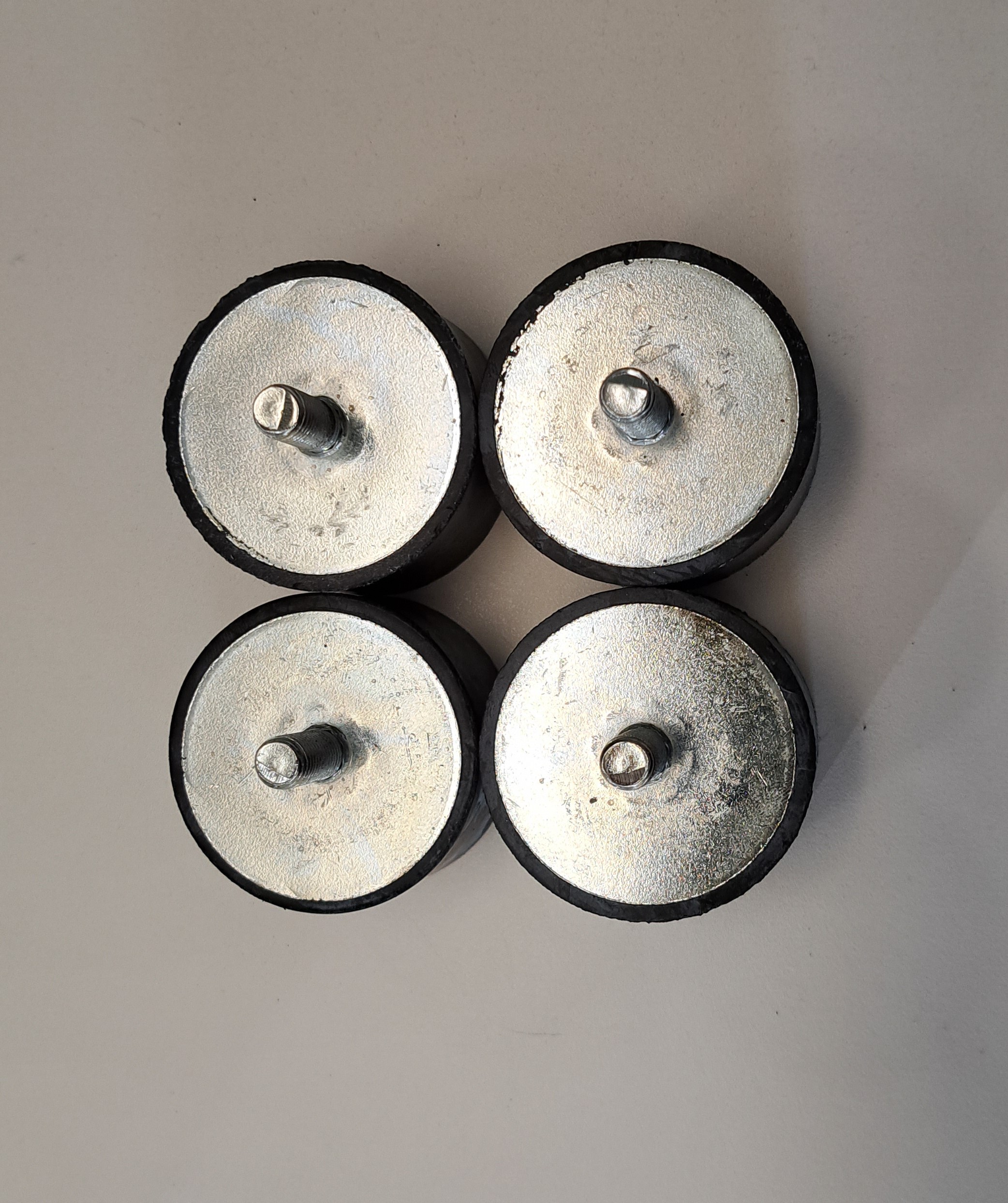 silentblok - podstavec pro tepelné čerpadlo - D50 - H30  M8/20 mm x M8